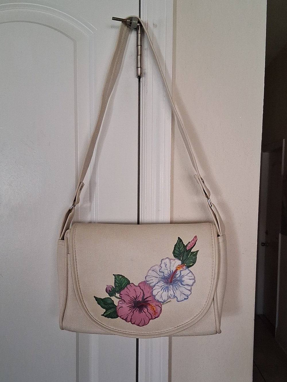 Florida Keys Women's Cream Shoulder Bag with Floral Accent